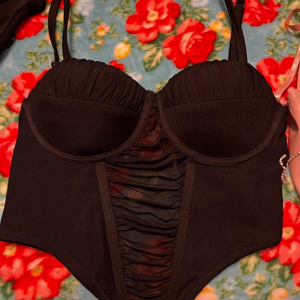 Black corset crop top. Mesh.